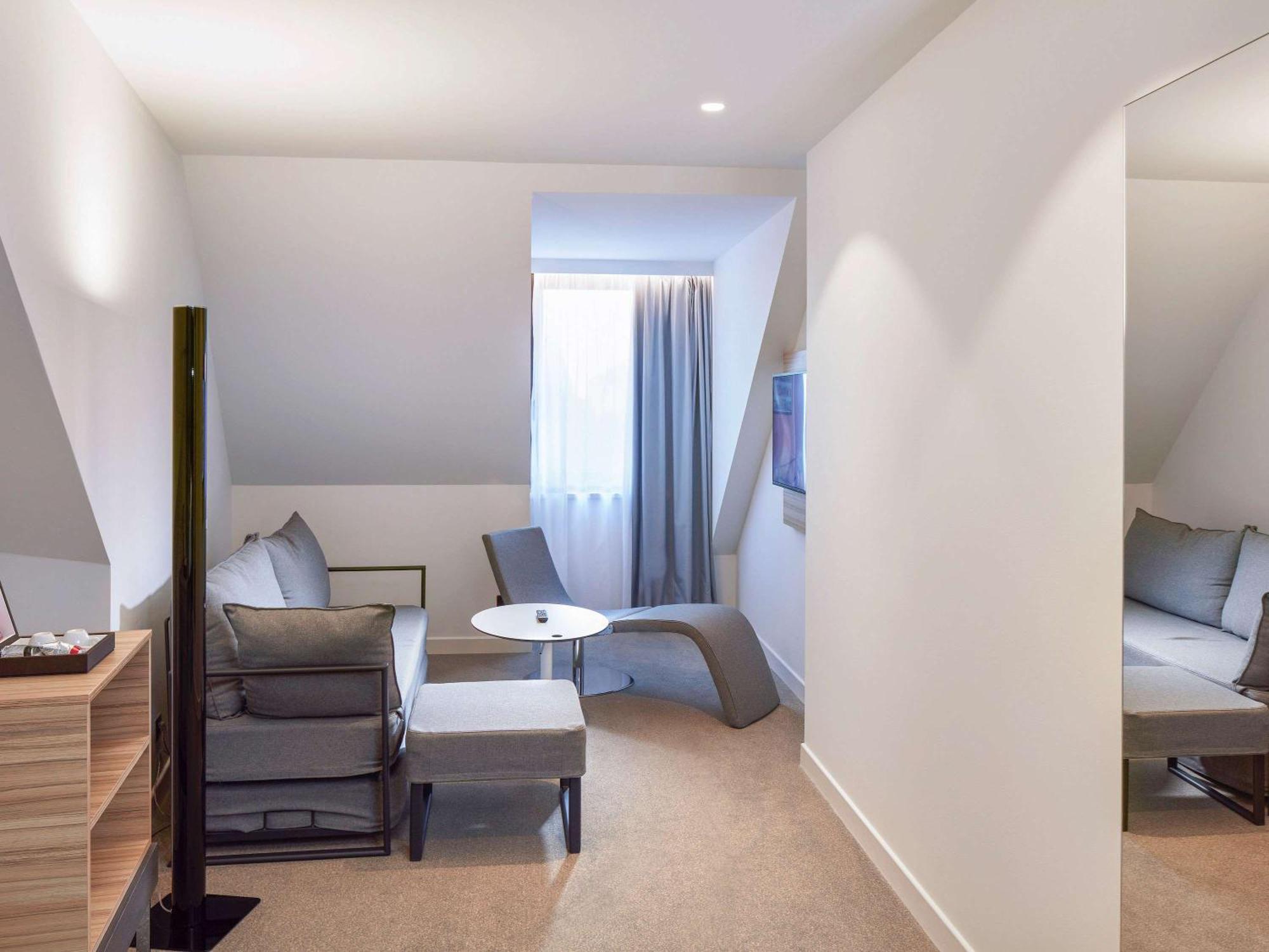 Novotel Centre Hotel 4*